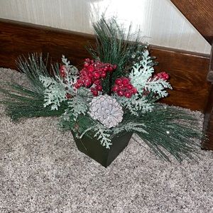 Christmas floral pot